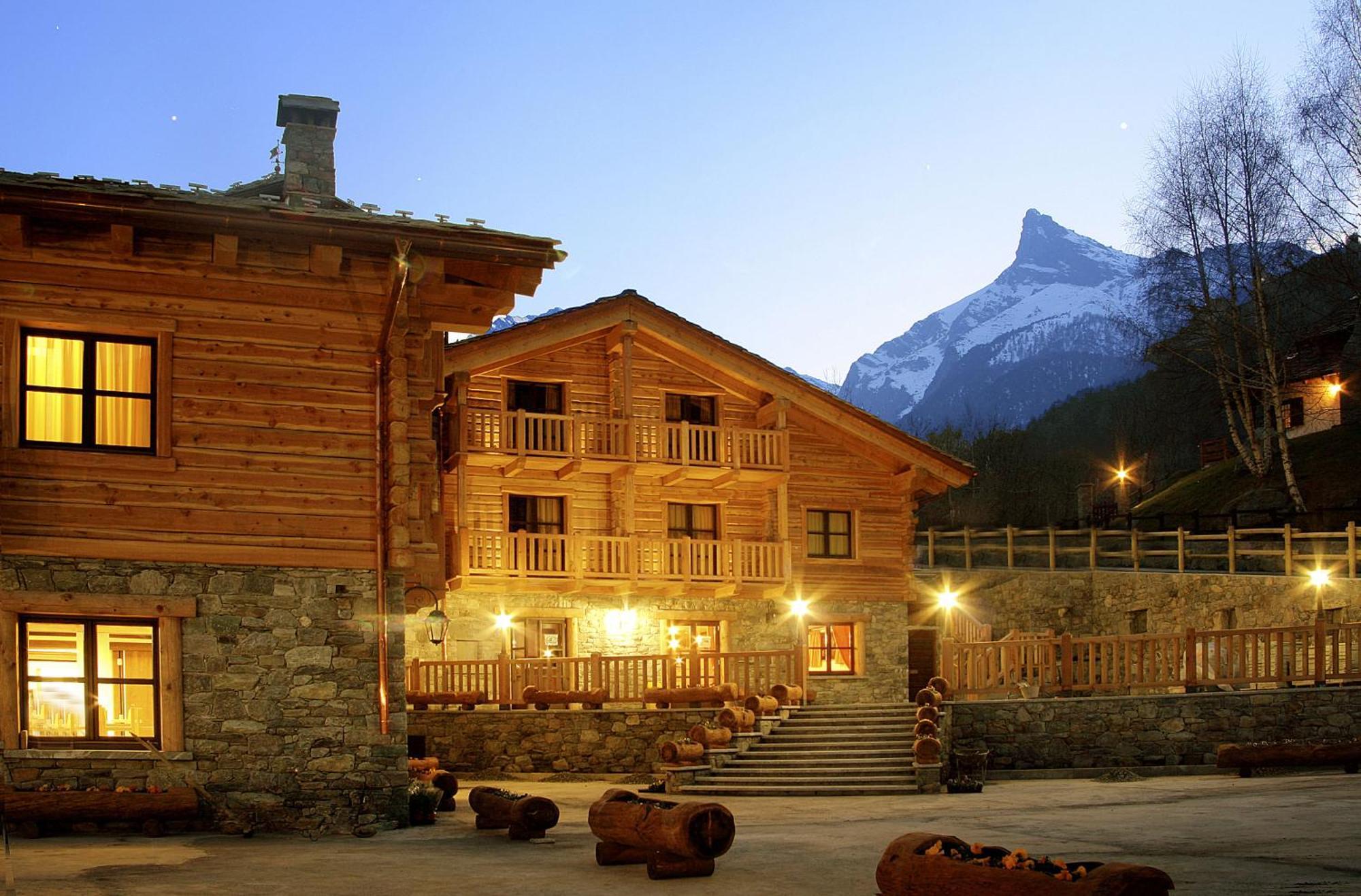 Silou Retreat Ξενοδοχείο Champdepraz Εξωτερικό φωτογραφία