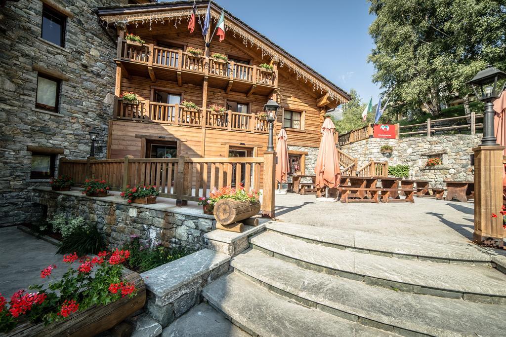 Silou Retreat Ξενοδοχείο Champdepraz Εξωτερικό φωτογραφία