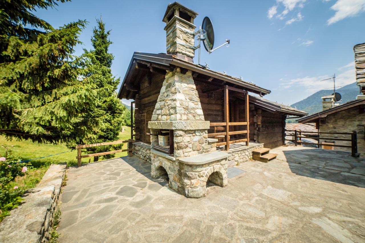 Silou Retreat Ξενοδοχείο Champdepraz Εξωτερικό φωτογραφία